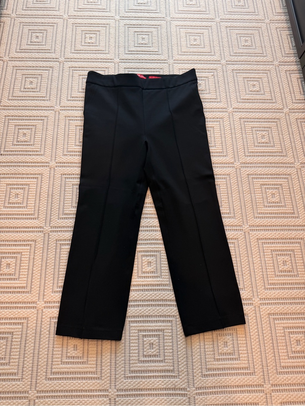SPANX Black Straight-Leg Crop Pants